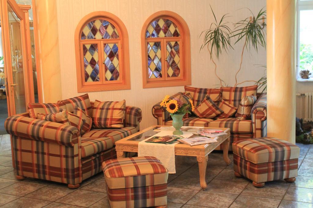 Crivitz Hotel Und Restaurant Waldschloesschen מראה חיצוני תמונה