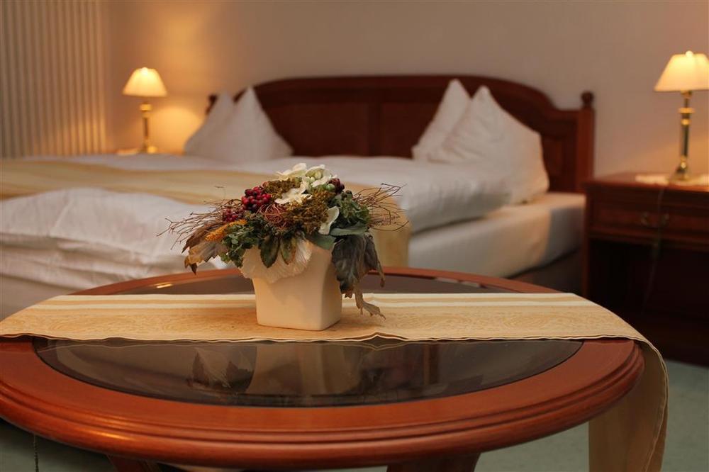 Crivitz Hotel Und Restaurant Waldschloesschen חדר תמונה