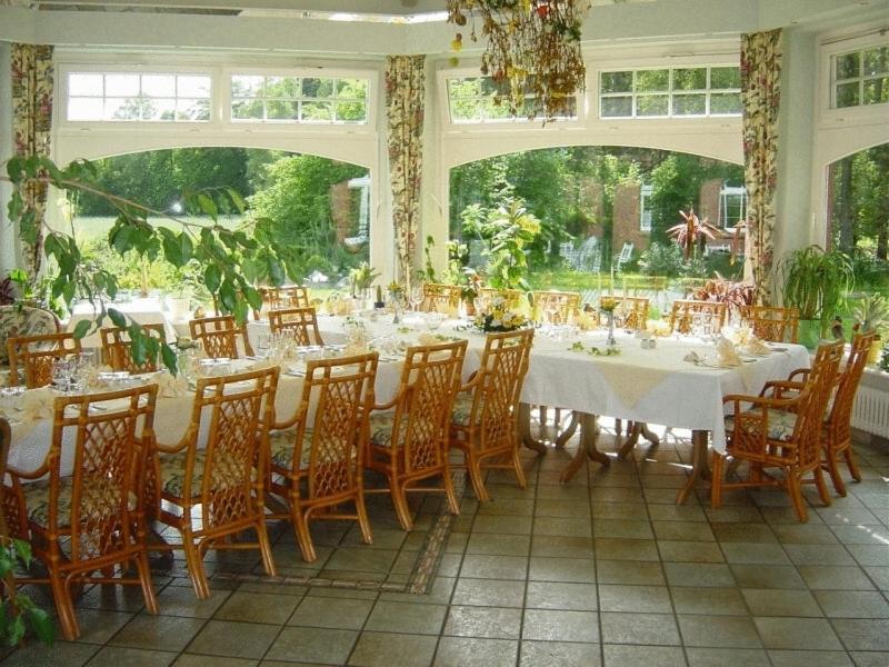 Crivitz Hotel Und Restaurant Waldschloesschen מסעדה תמונה