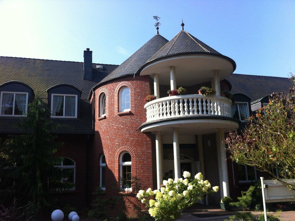 Crivitz Hotel Und Restaurant Waldschloesschen מראה חיצוני תמונה